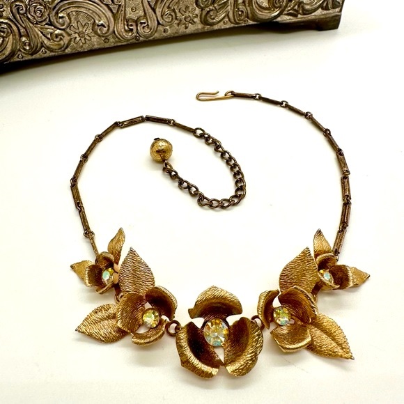 Vintage Deco Rhinestone Flower Statement Necklace - Picture 6 of 17